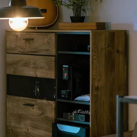 Deluxe & Lounge 