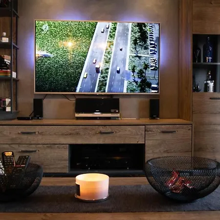 Deluxe & Lounge 